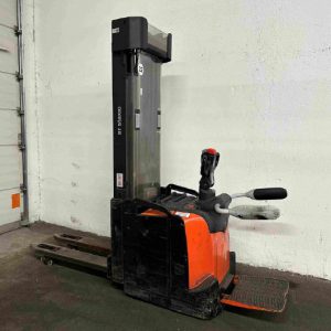 Ηλεκτροκίνητο Stacker διπλής ανύψωσης με πλατφόρμα – Toyota Spe140